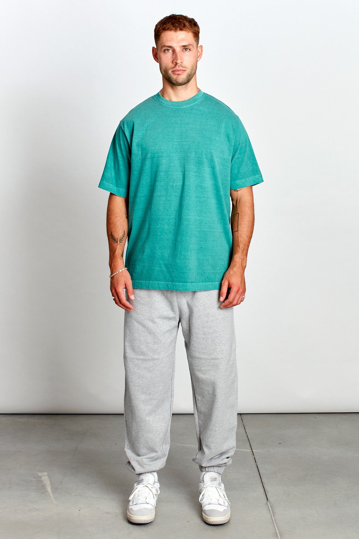 Saturday Society Minimals T-shirt in Athletic Green