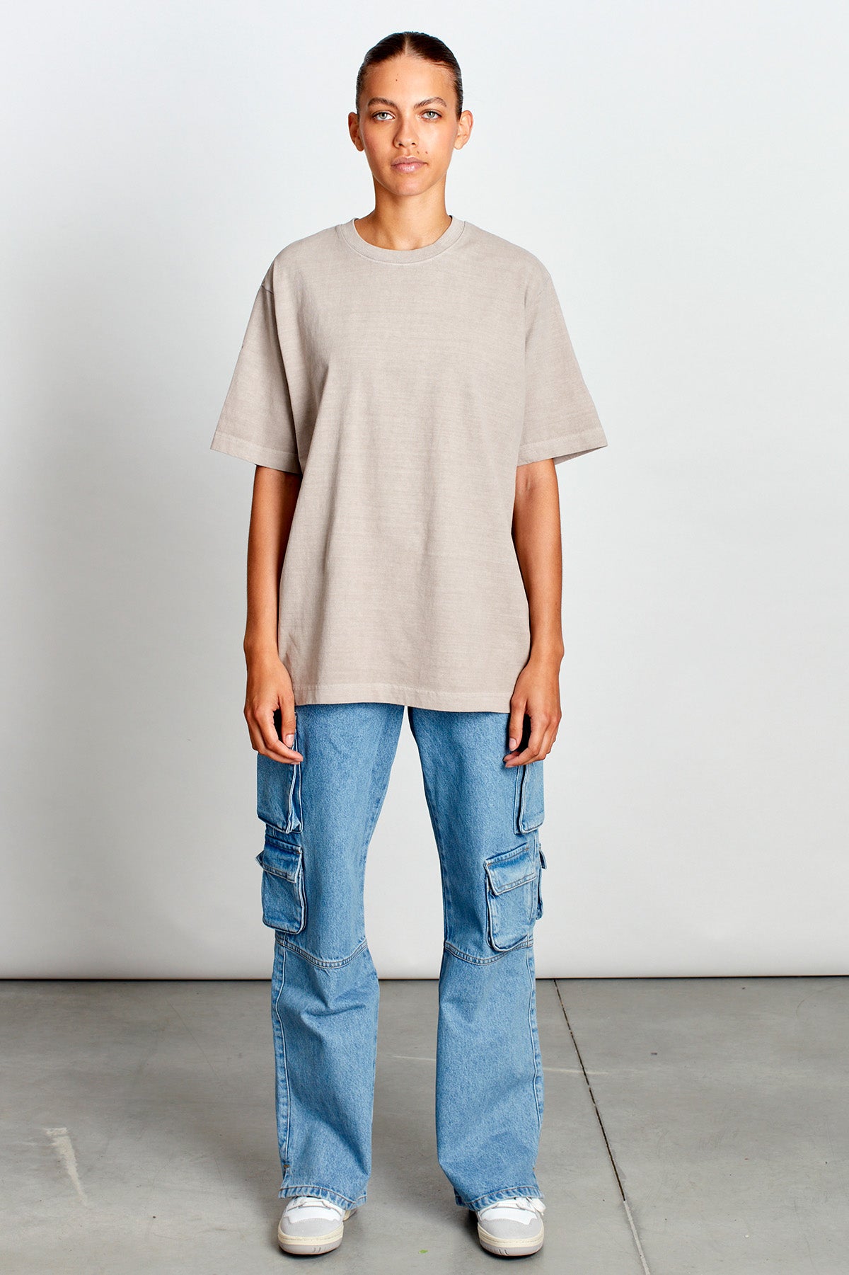 Saturday Society Minimals T-shirt in Light Taupe