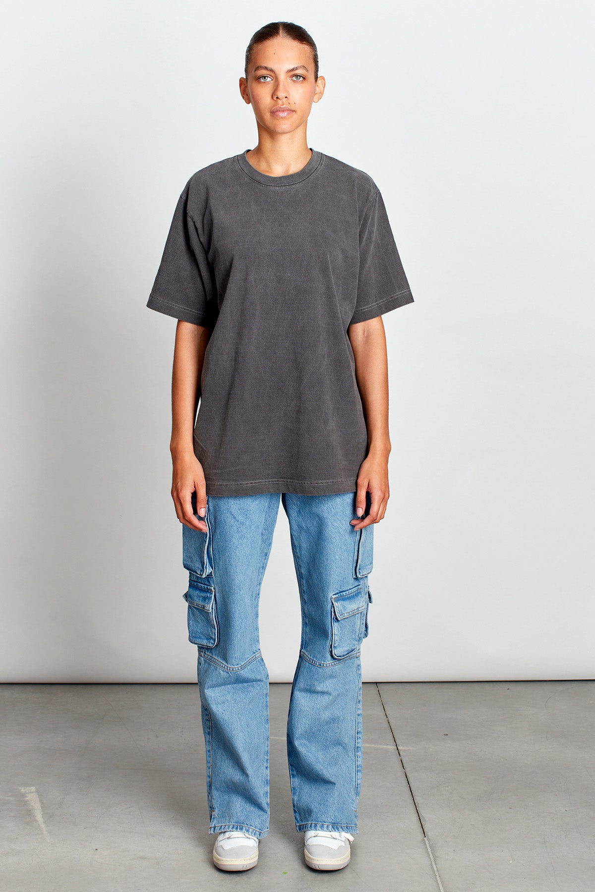 Saturday Society Minimals T-shirt in Washed Grey