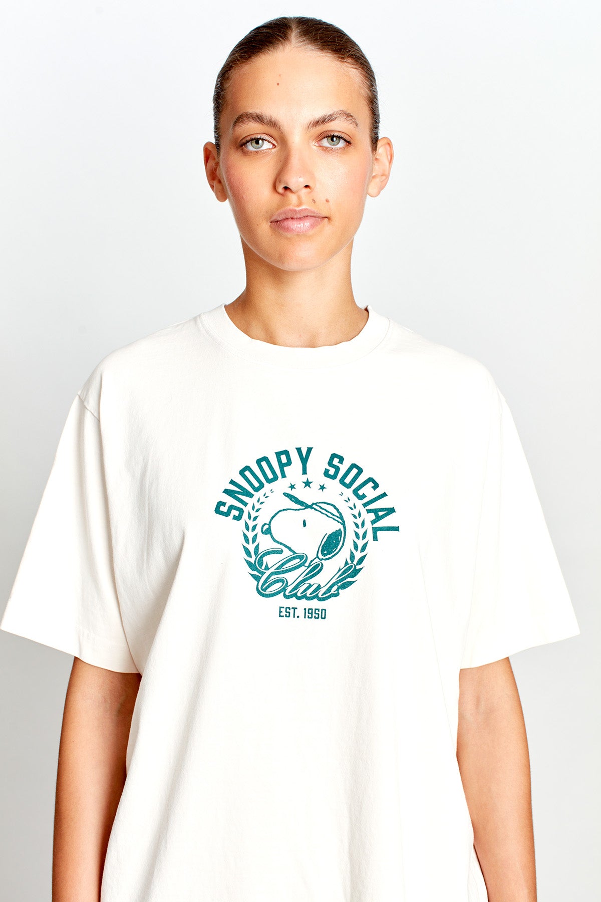 Snoopy Social Club T-shirt in Vintage White